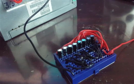 电解电容给各位拜年了Exploding Capacitors!!