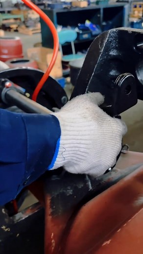 3.5M views · 54K reactions | 457 Axle Assembly Process #mechanicsteve #mechanic #engine #auto #CarsRepair | Mechanic Steve | Facebook