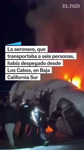 UN FALLECIDO y cinco heridos tras el desplome de UNA AVIONETA en Laredo, TEXAS #shorts