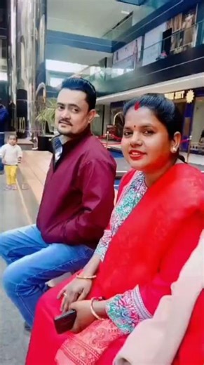 मेरे माथे से उड़ गई बिंदिया