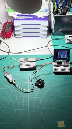 DDS Signal Generator Oscilloscope Speaker on ESP32 Sweep mode on a pocket DDS signal generator built with M5Stack Cardputer and AD9833. Square wave sweeping through frequencies while a speaker plays the tone in real time. Oscilloscope on the second Cardputer shows the signal. Everything runs on ESP32-S3 -- no PC needed. #ESP32 #Oscilloscope #SignalGenerator #M5Stack #DIYElectronics