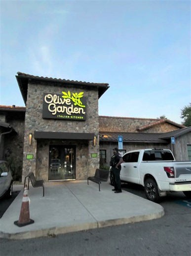 Day 1 of eating Olive Garden every day for 91 days. 🍝 Pasta Pass value: $19.98 Extra money spent: $3.79 Days remaining: 90 I paid $100 for unlimited pasta. Time to see who made the worse financial decision. #OliveGarden #PastaPass #NeverEndingPastaBowl #pasta @Olive Garden #unlimitedpasta