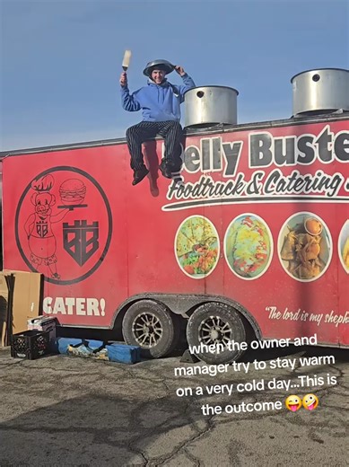 LOL YEAP.. WORKING HARD🤪🤪🤣🤣..#fyp #bellybusters #crazy #worklife #funny @crazywalt09 @🇺🇸Damien Quarry 🇺🇸 @thefoxgame1920