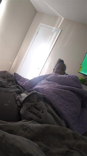 6 comments | Mannnnnn This is 8 in the am 路路 go back to bed son up blasting YB they turnt | Tete SuchaLady | Facebook