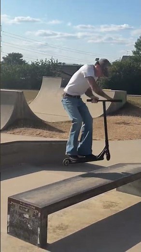 Eden at it again riding Envy AOSV6 custom scoot #Envyscooters #bluntscooters #scootering