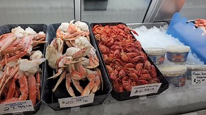Yummy Shellfish and Shrimp for you! Come on in and enjoy some today! #yummy #shellfish #shrimp #oysters #crab #tampa #stpetersburgflorida #gulfportfl | Gulf Coast Seafood Market Florida