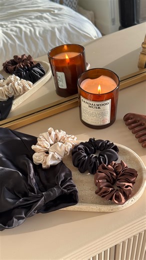 That feeling when ‘Give me one minute’ isn’t a lie anymore! All thanks to the silk hair wrap that keeps everything smooth, polished, and weekend ready. This is your sign to sleep in silk ✨ #silkbonnet #effortlessbeauty #grwm #haircare | SILKE London