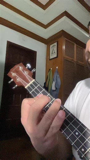Ayan gusto nyo magawan ng tutorial ihhh haha #mayukulelekaba #ale #ukuleletiktok #opm #ukulelecover