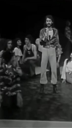 Happiness is listening to old songs Michel Fugain - Une belle histoire | Purple Radio Athens