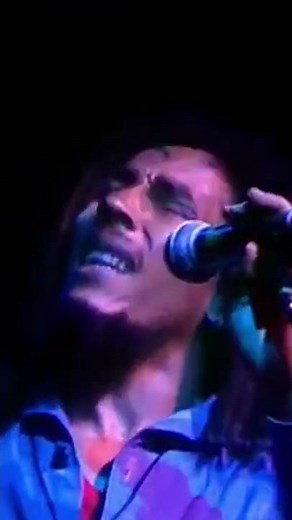 Bob Marley - No Woman, No Cry (Lyrics Video)