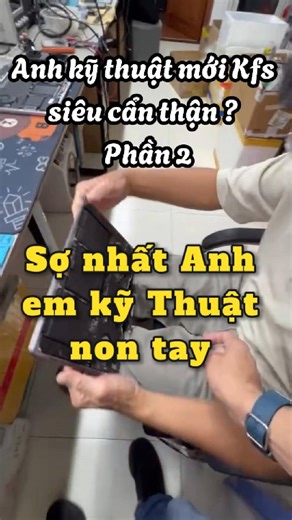 Sợ nhất Anh em kỹ Thuật non tay #KFSStore #KFSService #SuaMacBookTanBinh #LoiWifiMacBook #ThayCardWifi #SuaChuaLaptop #MrHuyKFS #AppleServiceHCM #KFS_LamSon | Bản Lề Laptop