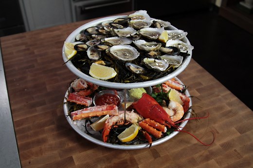 Andrew Zimmern Cooks: Plateau de Fruits de Mer - Andrew Zimmern