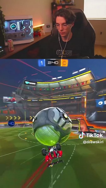 I scored The NEW “freaky ahhh” reset mechanic in game #rocketleague #drewskirl