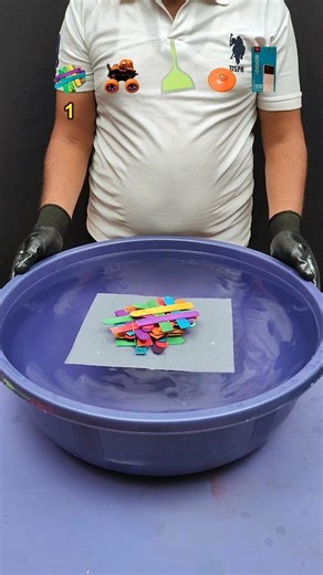 HOW MUCH WATER CAN TISSUE PAPER ABSORB #experiment #satisfying #asmr #water #foryo