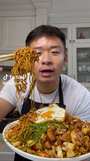 Authentic Mi Goreng Noodles Recipe