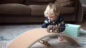 Een Wobbel is om te delen! Welk goed doel gun jij een Wobbel? We geven er nog 1 weg! Ieder kind hoort te groeien. Met zijn hoofd, met zijn lijf en in zijn hart. Bij Wobbel houden we van eenvoud, juist in deze digitale tijd. De Wobbel stimuleert de zin om te bewegen en te ontdekken. Bij ieder kind. Omdat een Wobbel echter niet voor iedereen bereikbaar is, willen wij regelmatig gratis een Wobbel bezorgen op een plek waar veel kinderen samen komen. Graag horen we jouw suggesties voor de allereerste