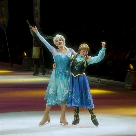 ¡Disney On Ice llegó a Puerto Rico! Podrás ver a Anna, Elsa, Olaf y muchos más de tus personajes favoritos de Frozen en el Coliseo Roberto Clemente. Experimenta la magia desde hoy hasta el 13 de Agosto: https://bit.ly/42iiWNC | Disney On Ice
