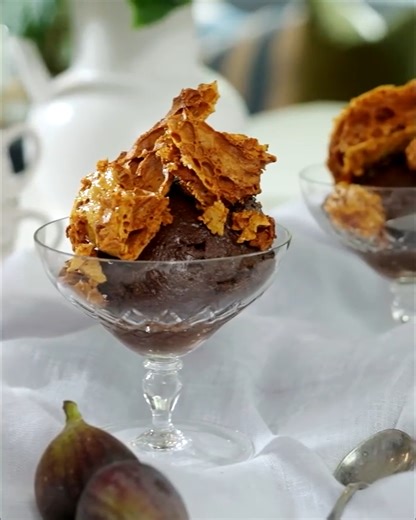 16K views · 99 reactions | Everyone needs a good chocolate dessert in their repertoire, and this is Colin's. This is the simplest, quickest and most indulgent chocolate mousse you can make. The bitterness of dark chocolate, zestiness of the orange and the sweetness of the honeycomb complement each other perfectly to create a party in your mouth. https://better-homes-gardens.visitlink.me/optKn4 | Better Homes and Gardens Australia | Facebook