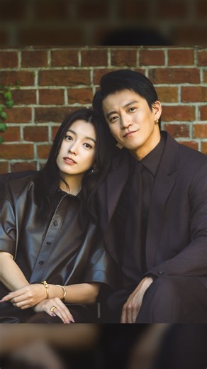 Netflix Japan | ネットフリックス on Instagram: "小栗旬、ハン・ヒョジュ カップルフォト舞台裏をお届け📸 ちょっぴり照れながら そっと顔を寄せ合ったり手を繋いだり❤️ #匿名の恋人たち #とく恋 #RomanticsAnonymous #小栗旬 #ハンヒョジュ #ネトフリ #ネットフリックス #netflix"