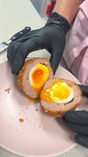 3.3K views · 240 reactions | No caption needed 﫦 #hayle #cornwalleats #haylecornwall #eatdrinkcornwall #smallbusinesscornwall #shoplocalcornwall #cornwallbakery #eatcornwall #cornwall #lunchspots #scotchegg | Lucy Bakes | Facebook