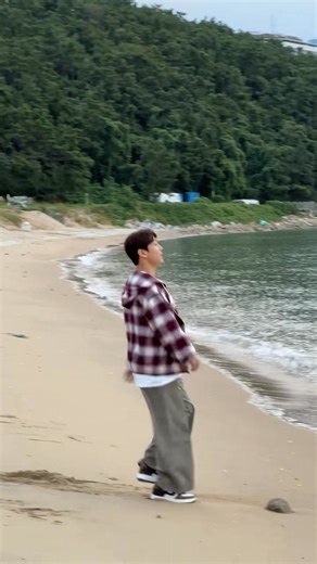 1.9K views · 244 reactions | [ #Shorts] ️ ▶ https://youtube.com/shorts/lgsHWVQUPLs #GoldenChild #골든차일드 #GNCD #Rise_and_Shine | Golden Child -골든 차일드 | Facebook