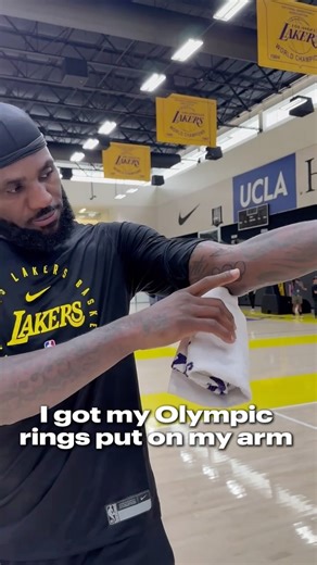 727K views · 10K reactions | Showing off the fresh ink to some familiar faces all week 磊 | Los Angeles Lakers | Facebook