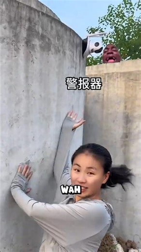 This girl found a base to turn into a cinema, but the ending...