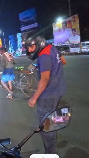 Life on the Move on Instagram: "Signal jumping is the most irritating lack of road sense. An intolerant attitude with just 100 seconds of impatience is a key factor in losing many things in life. Follow traffic rules; they're for people using the roads, not for the vehicles themselves. #vijayawada #roads #traffic #why #sense"