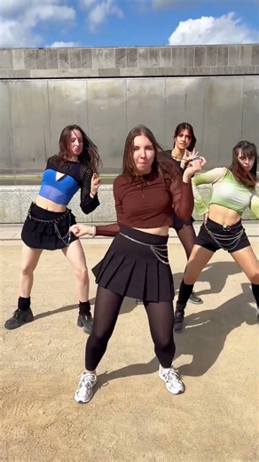 Jump!! Full cover is out now 🤭 #blackpink #jump #bp #kpopinpublic #kpop #dance