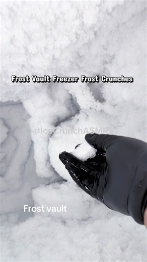 Enjoy these crunches from the frost vault while it’s still building ❄️🧊 Just a quick video while I clean the humidifier and change the water. Nikmati crunch dari frost vault sementara masih sedang terbentuk ❄️🧊 Ini hanya video singkat saat aku membersihkan humidifier dan mengganti air. #satisfying #asmr #freezerfrost #ice #crunchy