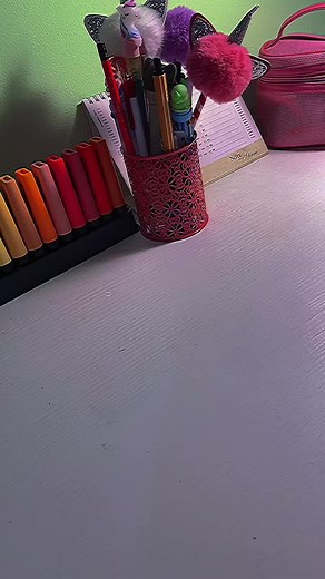 Cosa mettere nel mio astuccio? Consigli utili! 💜📚