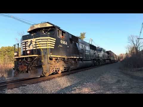 Really slow Norfolk southern train in baldwinville mass