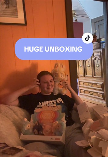 Super Mega Unboxing Experience