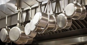 Truques para deixar brilhando aquela panela queimada difícil de limpar