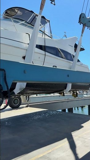 Carver 360 Mariner #luxuryyachtlife #boatlife #bostwork