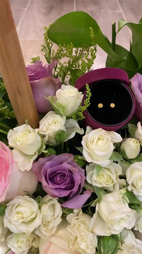 ‏baby girl design with gold and ballons