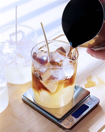 These look exactly like a cold brew latte 🤩 ☕️ | UNILAD