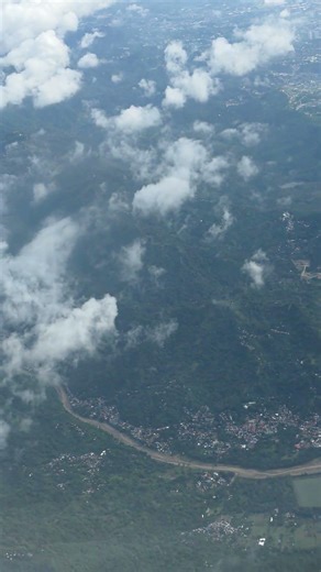 🇵🇭 SOMEWHERE OVER THE PHILIPPINES ISLANDS FLYING HIGH #SHORTS #FLYING #AIRPLANE