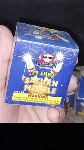 Saturn Missile (25 shot) by Sky Bacon Fireworks