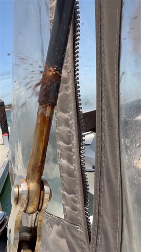 Rhino Rigging on Instagram: "Don’t let your shroud covers get stuck on your swages. The water gets trapped and corrosion kicks in !!"