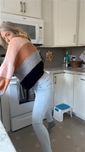 Sometimes embodiment looks like this — just moving in the kitchen, finding flow between moments of real life. 💫 The more we practice connecting to our bodies in class, the more it spills into our everyday… the way we cook, clean, parent, and breathe. Embodied Flow begins next week at River Vibe Wellness. ✨ 🌙 Mondays 6:30 PM — The Elements 🌸 Wednesdays 10 AM — Seasons & Feminine Archetypes $60 full series | $20 drop-in heatheronhealth.com￼ to register or message me to join. | Heather Wild