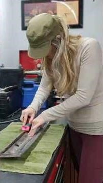 Plastic vs Razor: Which Scraper Wins #scraper #comparison #diy