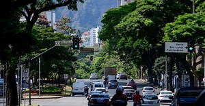 Atraso no IPVA 2024 pode render multa e apreensão do carro