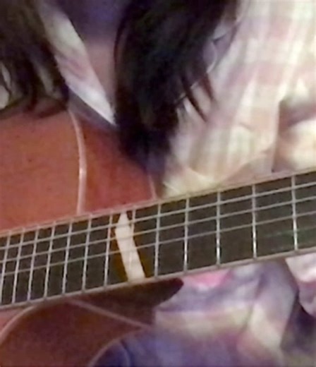 Spring Into Summer: A Lizzy McAlpine Guitar Cover