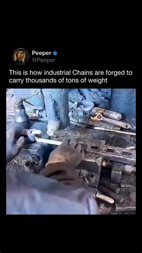PEEPER on Instagram: "This shows how industrial chains are forged to safely handle massive loads in heavy industry. Each link starts as heated steel, shaped under extreme pressure to form a continuous grain structure. The links are then welded, heat-treated, and precisely calibrated to ensure uniform strength. This process prevents weak points and allows the chain to distribute force evenly when lifting or anchoring heavy equipment. While these chains can support thousands of tons, their real st