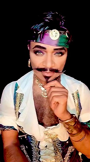 “Give me your hand”. #quasimodo #esmeralda #huntchbackofnotredame #disney #esmeraldacosplay #disneycosplay