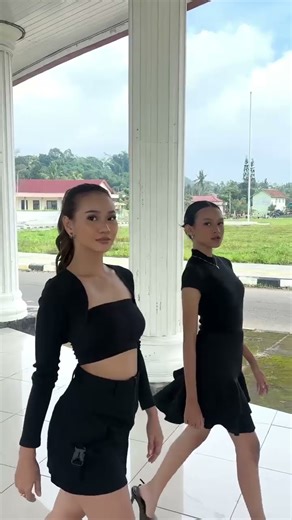 Catwalk n Pose #catwalk #modeling #postmodelingschool #fashionshow #model #casualwear