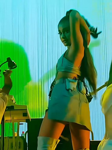 Ariana Grande's Live Performance of 'Greedy'