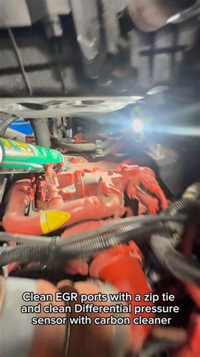 EGR Port And Differential Pressure Sensor Cleaning On Cummins B6.7