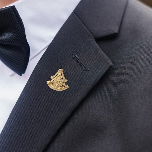 Past Master Masonic Lapel Pin - Gold - 0.875 Inch Tall - Etsy UK